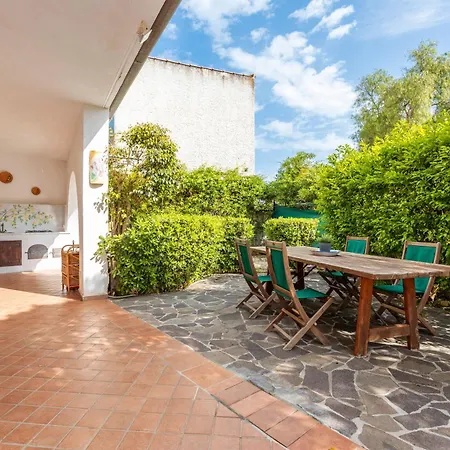 Ellie - 100m From The