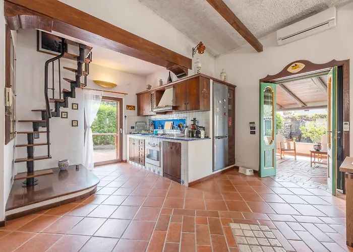 Villa Ellie - 100m From The